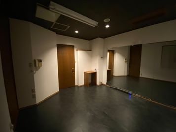スタジオフェリア Bスタジオ　少人数用レンタルスタジオの室内の写真