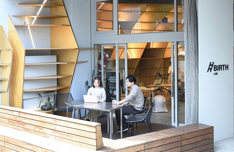 テラススペース - BIRTH LAB