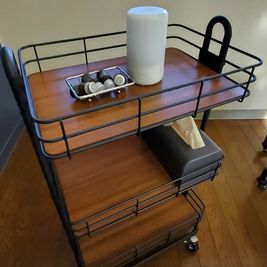 小物用ワゴン - 高崎のレンタルサロンcarima 高崎市のレンタル撮影スタジオ｜carima高崎｜会議、セミナーにの設備の写真