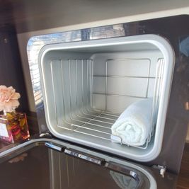 ホットキャビネット - 高崎のレンタルサロンcarima 高崎市のレンタル撮影スタジオ｜carima高崎｜会議、セミナーにの設備の写真