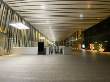 ラグジュアリーな空間を演出　エントランス - 東京会議室 中野セントラルパークカンファレンス ホールA+B+C （B1階） [400㎡]の設備の写真