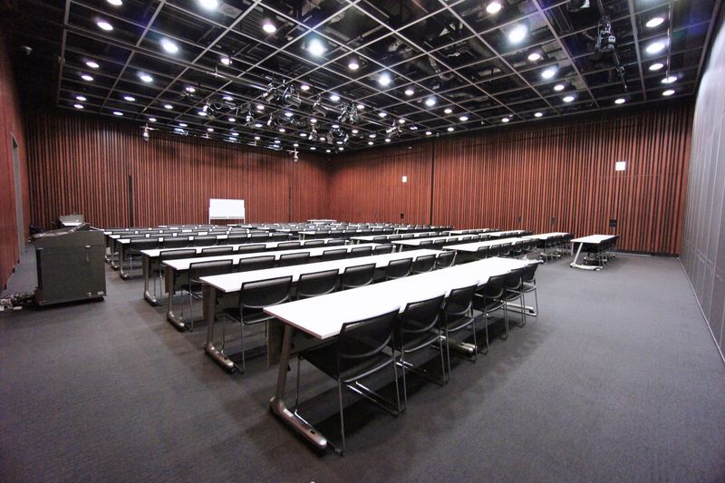 ホールA+B （B1階） [270㎡] - 東京会議室 中野セントラルパークカンファレンス