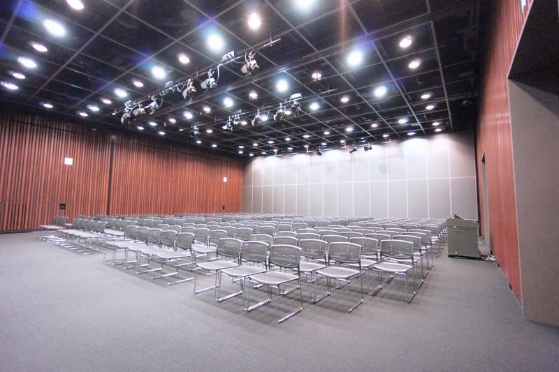 ホールA+B （B1階） [270㎡] - 東京会議室 中野セントラルパークカンファレンス