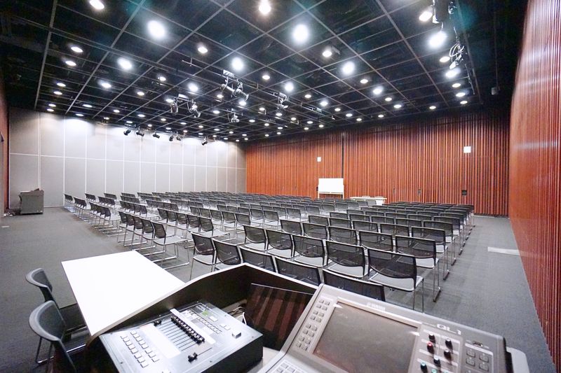 ホールB+C （B1階） [270㎡] - 東京会議室 中野セントラルパークカンファレンス