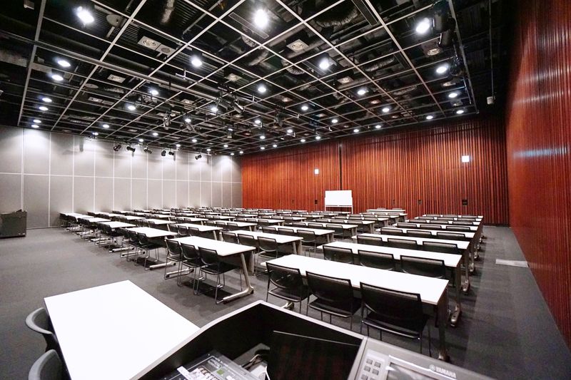 ホールB+C （B1階） [270㎡] - 東京会議室 中野セントラルパークカンファレンス