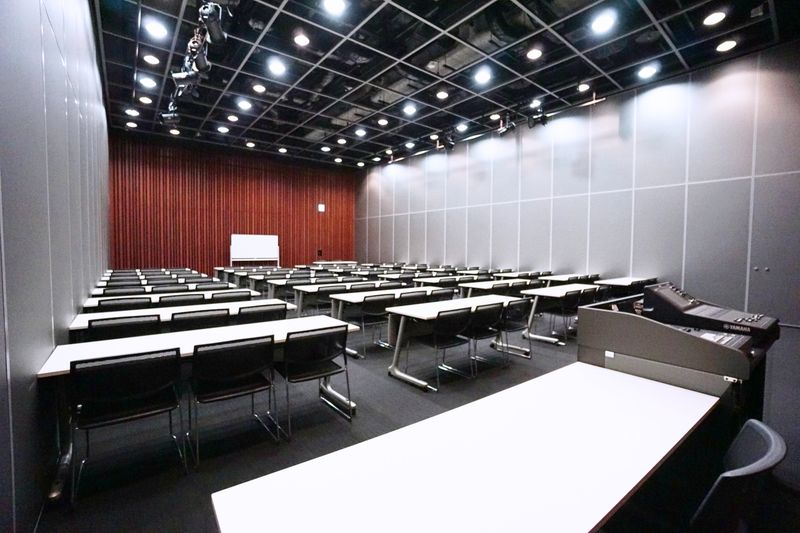 ホールB （B1階） [150㎡] - 東京会議室 中野セントラルパークカンファレンス