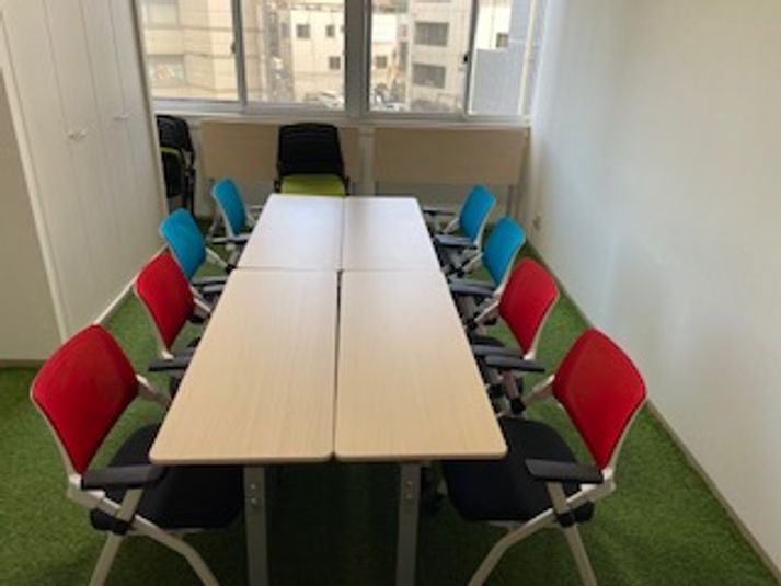 本厚木の芝生の会議室 - GREENな会議室