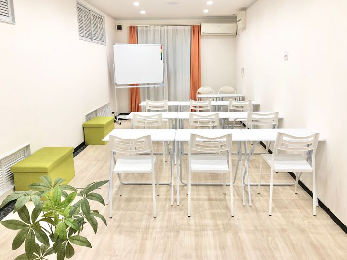 ２階スタジオ室 - LaQoo天神橋三丁目ヨガスタジオ