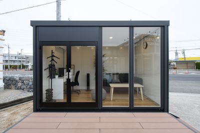 お部屋の外観はこちらです！※始めに別棟の受付までお越しください
 - U-SPACE　小牧店 Living1の外観の写真