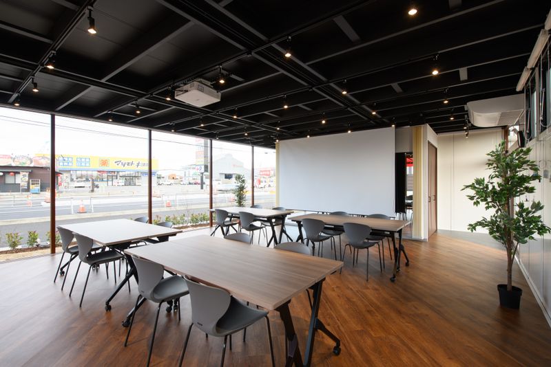 Community - U-SPACE　小牧店