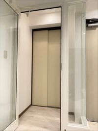 ワンフロアー1室のみで、エレベーターを出るとすぐにスタジオです。 - 【元町】レンタルスタジオダンテ 【元町】レンタルスタジオダンテ5階Bスタジオの入口の写真