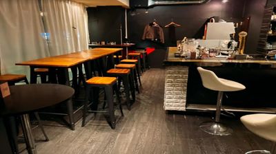 カフェ＆バーL'Comfort cafe＆barスペースの室内の写真