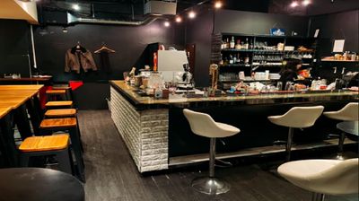 カフェ＆バーL'Comfort cafe＆barスペースの室内の写真