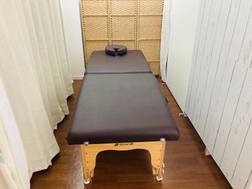 施術ベッド - EXTR エクスター レンタルサロンの室内の写真