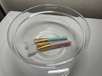 マスクブラシ、カップボウル
 - CurioSpace明大前 レンタルサロンの設備の写真