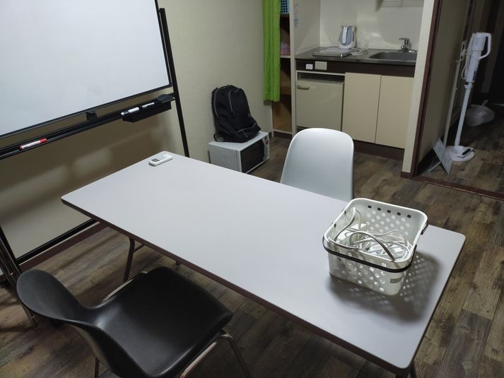 ≪ルームA≫女子会やパーティ！鍋パ、タコパ等調理可、面接等も便利 - 【ヒミツキチ】船橋駅徒歩5分