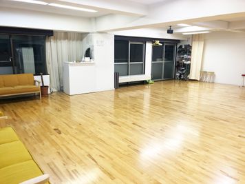 ダンススタジオ吉祥寺　さんだる倶楽部 ダンスのできる貸しスタジオの室内の写真