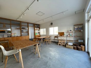 ニュー公民館 TSUJIDO 人と街が繋がるシェアスペースの室内の写真