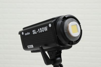 GODOX 150W LEDライト２台 - STUDIO ZEAL レンタル撮影スタジオ・レンタルスペース・フォトスタジオの設備の写真