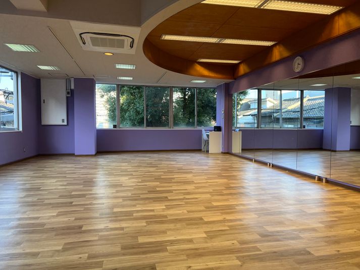 ダンススタジオ・ダンススクール - STUDIO 1BROOD(エインブロード都島校)