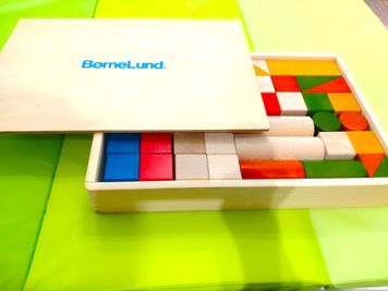 ボーネルンド/積み木 -  レンタルスペース【Blue season】  スタイリッシュ空間で会議・面接・撮影・テレワーク・ママ会・女子会の設備の写真