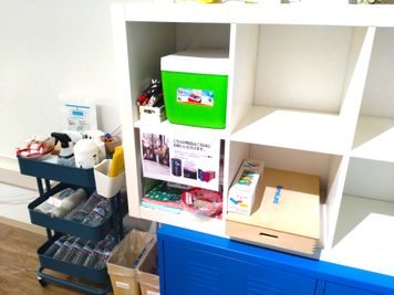 無料貸出品 -  レンタルスペース【Blue season】  スタイリッシュ空間で会議・面接・撮影・テレワーク・ママ会・女子会の設備の写真