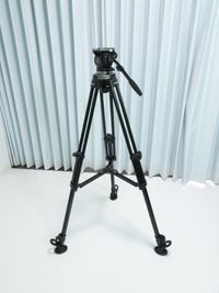 カメラ用三脚 - Studio edone 3wayスタジオ(クロマキー/ロール/パステル壁)の設備の写真