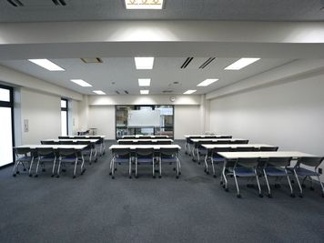 名古屋会議室 ナカトウ丸の内ビル店 第1会議室（1/4収容）の室内の写真