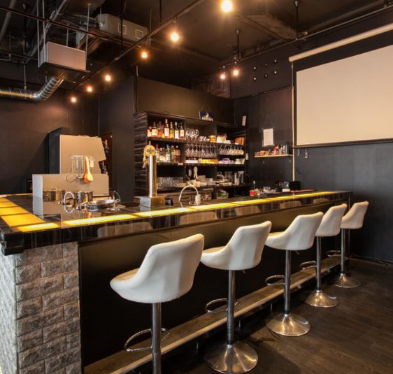 カフェ＆バーL'Comfort Bar付きレンタルスペースの室内の写真