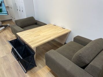 ローテーブル席 - コワーキングスペースDayOne（デイワン） Coworking Space DayOneの室内の写真