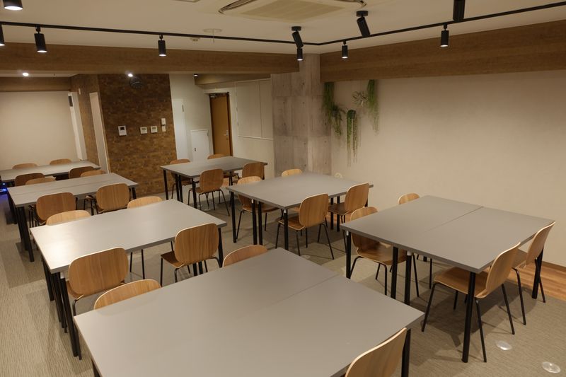 田町｜シバスペ｜SHIBAURA space（38名着席可） - 田町駅徒歩7分のレンタルスペース！オンライン会議やイベントも◎