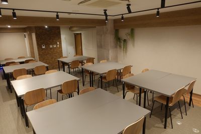 田町駅徒歩7分のレンタルスペース！オンライン会議やイベントも◎ 田町｜シバスペ｜SHIBAURA space（38名着席可）の室内の写真