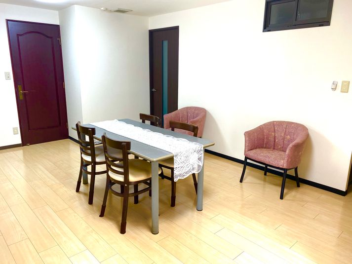 グランドピアノYAMAHA-C3サイズの練習室 - ピアノレンタルルーム【ムジカ】