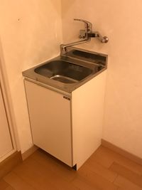 水道設備もございます。入室後の手洗い等にご利用ください。 - 防音サロン Bright レンタルサロンの設備の写真