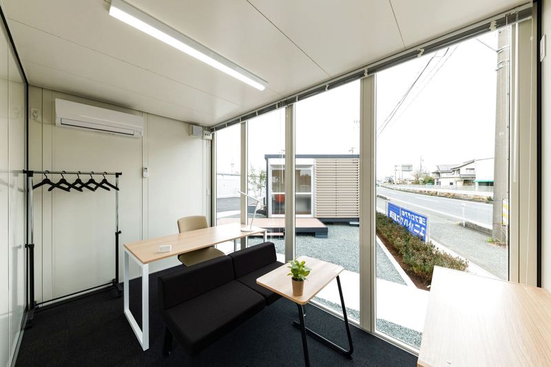 Work2 - U-SPACE 豊橋東店