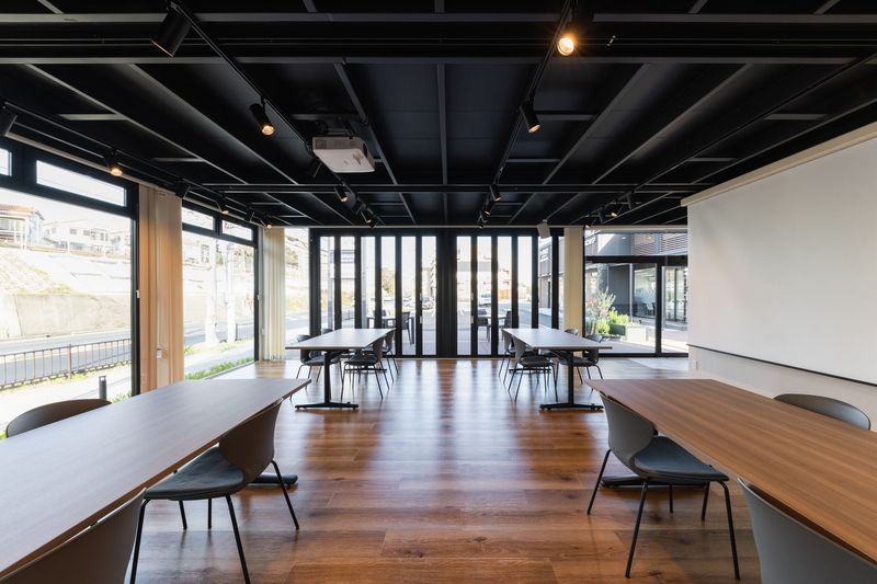 Community - U-SPACE垂水海岸通店