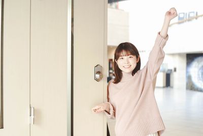 【2ndBase_大手町】 完全個室ブース（定員１名）の入口の写真