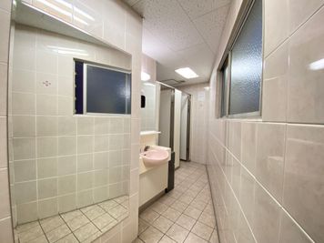 【女性トイレ】 - 【閉店】テレワークブース代々木駅北口 ブース06／1～3名様用個室のその他の写真