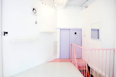 3F白壁、白タイル床 - 大阪ハウススタジオ COCO PALACE 3階スタジオ（撮影プラン）の室内の写真