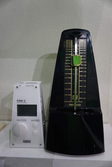 防音室でグランドピアノ練習、レッスン利用◎ - エスポワール音楽スタジオ