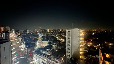 夜景も綺麗な11階です - 【新オープン🎉ゴミ捨て🗑無料】渋谷６分 女子会👱‍♀️ホムパ🍷飲み会/トップホスト🆕24Hスペースの室内の写真