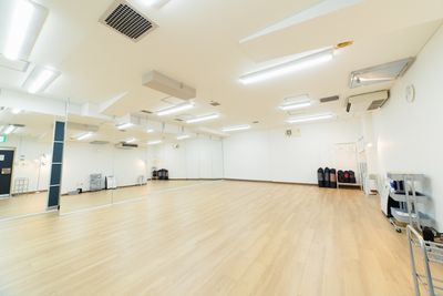 スタジオ HIKARI 築地 ダンススタジオ、ヨガスタジオ、演劇、撮影スタジオ、築地の室内の写真