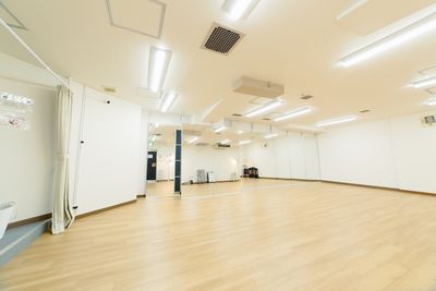スタジオ HIKARI 築地 ダンススタジオ、ヨガスタジオ、演劇、撮影スタジオ、築地の室内の写真