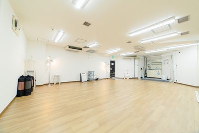 スタジオ HIKARI 築地 ダンススタジオ、ヨガスタジオ、演劇、撮影スタジオ、築地の室内の写真