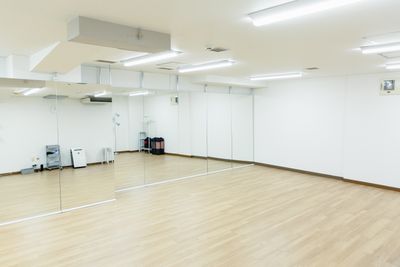 スタジオ HIKARI 築地 ダンススタジオ、ヨガスタジオ、演劇、撮影スタジオ、築地の室内の写真