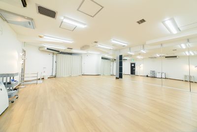 スタジオ HIKARI 築地 ダンススタジオ、ヨガスタジオ、演劇、撮影スタジオ、築地の室内の写真