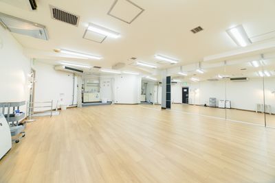 スタジオ HIKARI 築地 ダンススタジオ、ヨガスタジオ、演劇、撮影スタジオ、築地の室内の写真