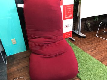 Yogibo Max（ヨギボーマックス）有
ソファはもちろん椅子にも♪
おくつろぎスペースにお使いください - スタジオ スターネス 吹上、今池のレンタルスペース、スタジオの室内の写真