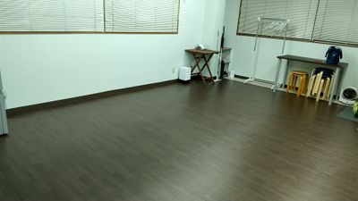 【閉店】スタジオカノン　明神町店 ダンススタジオの室内の写真