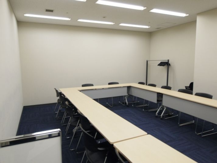 M5会議室（地下4階） - 大阪会議室 大阪御堂筋ビル貸し会議室